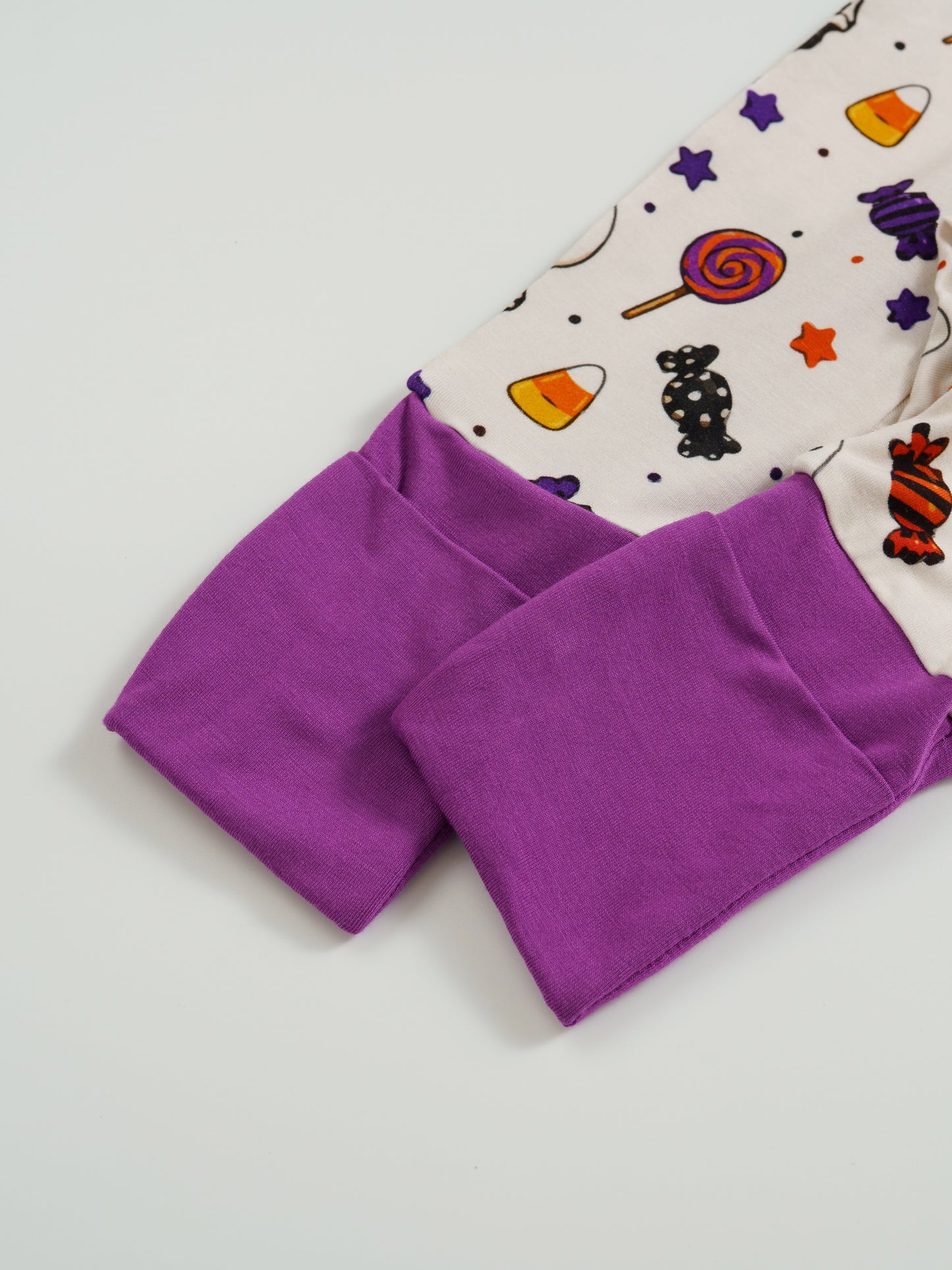 Spooky Snuggles – Halloween Bamboo Zipper Sleeper – Without Grippers