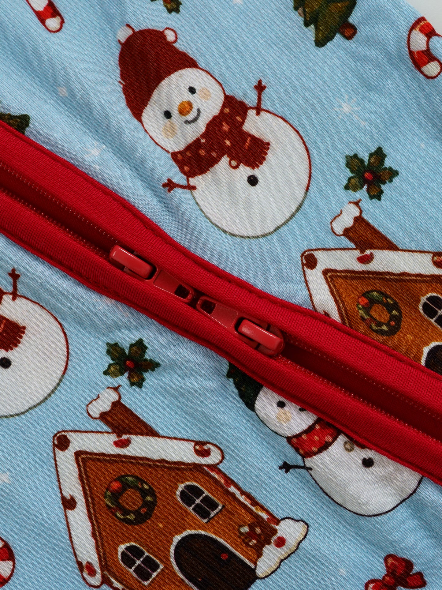 Christmas Cottage – Holiday Bamboo Zipper Sleeper – With Grippers