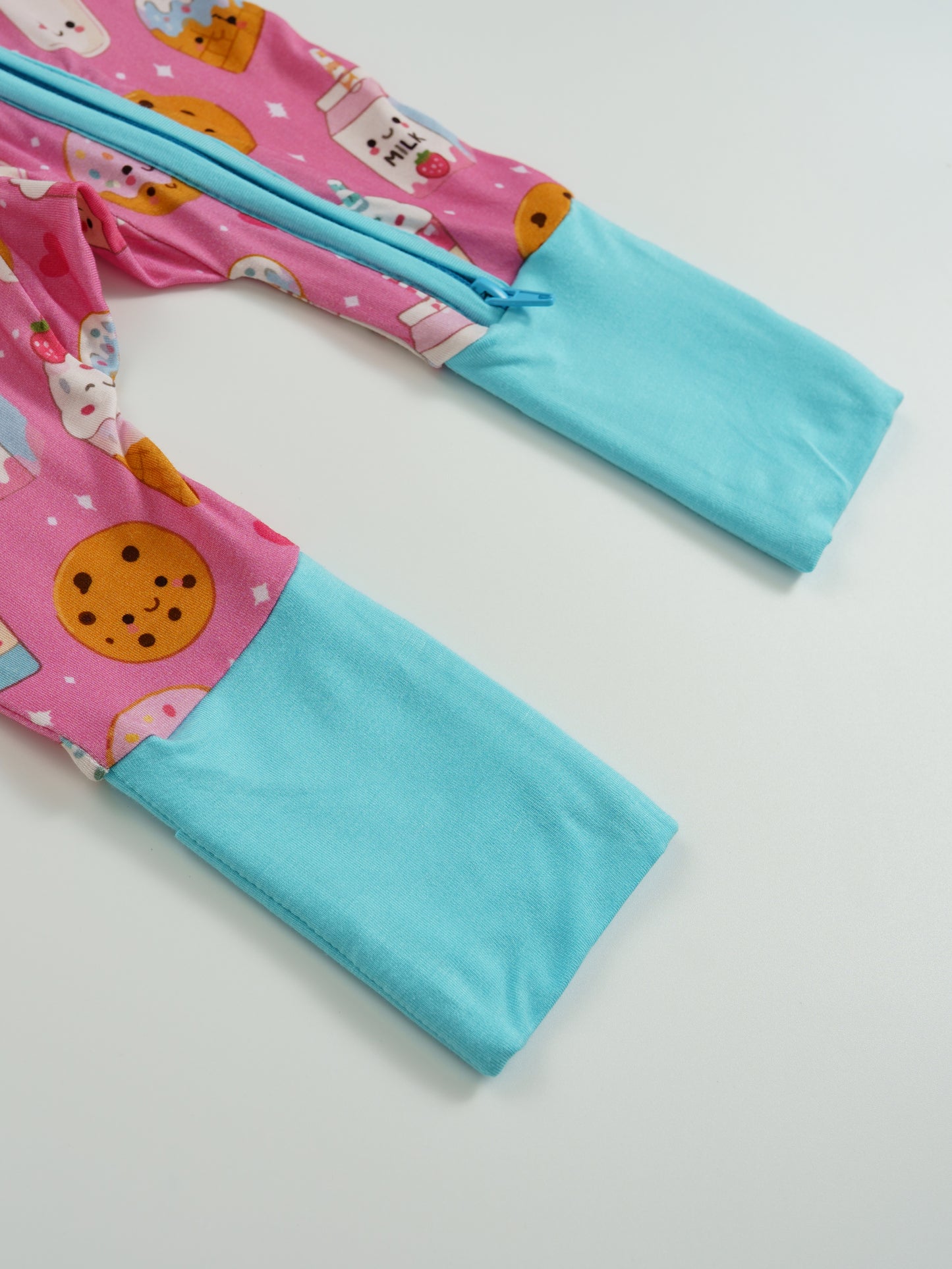 Donut Dreams – Sweet Treat Bamboo Zipper Sleeper – Without Grippers