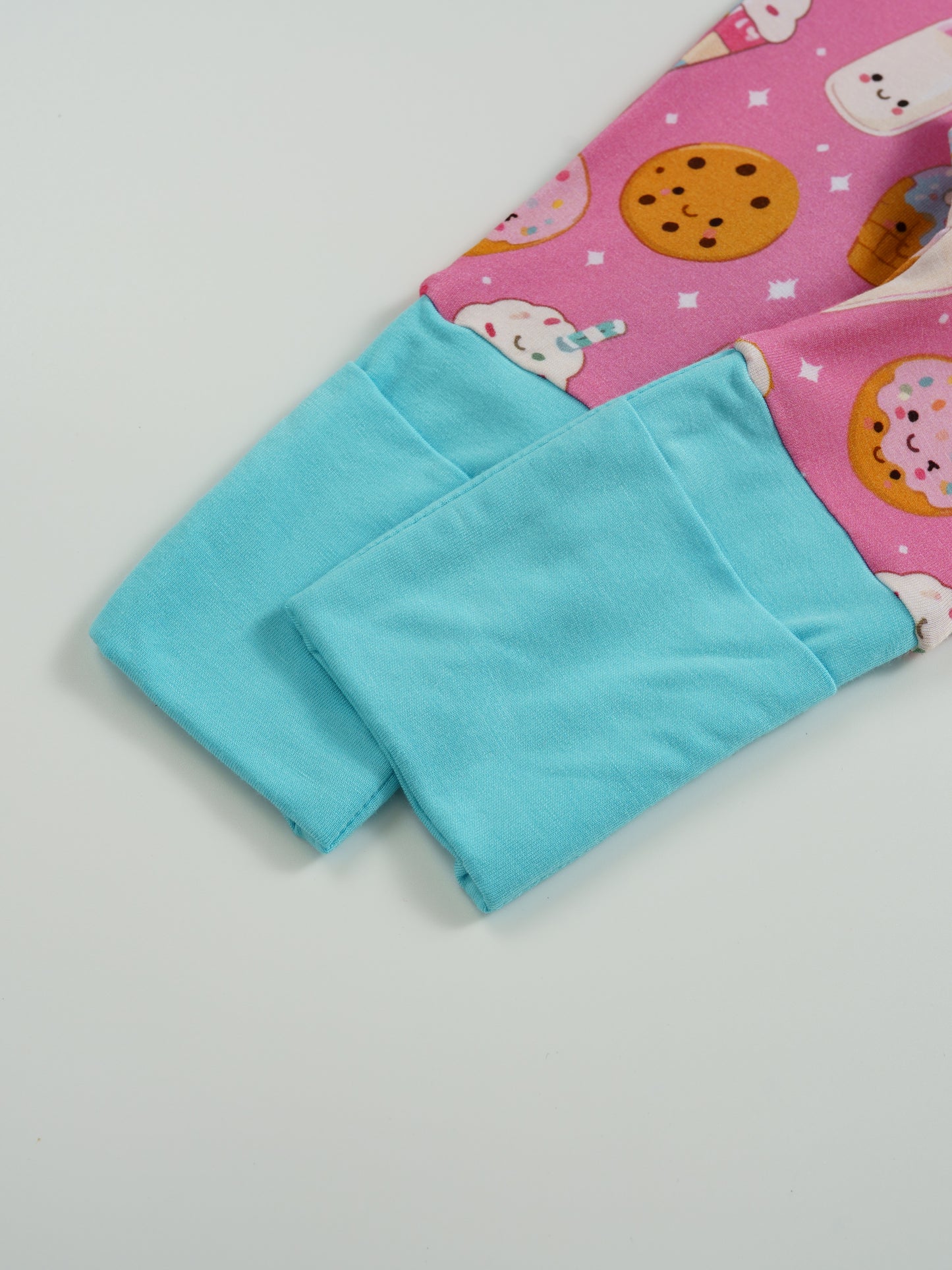 Donut Dreams – Sweet Treat Bamboo Zipper Sleeper – Without Grippers