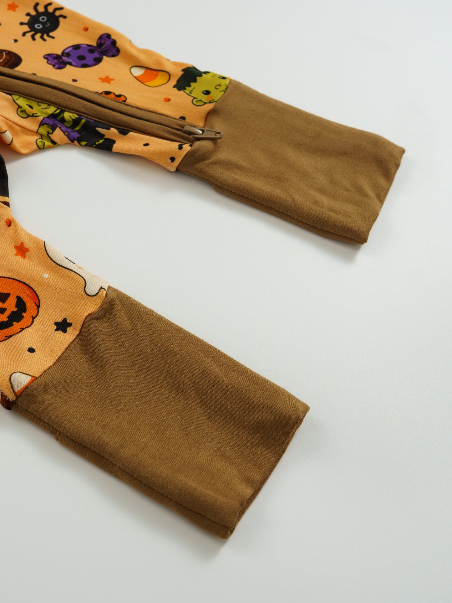 Skeleton Sweeties – Halloween Bamboo Zipper Sleeper – Without Grippers