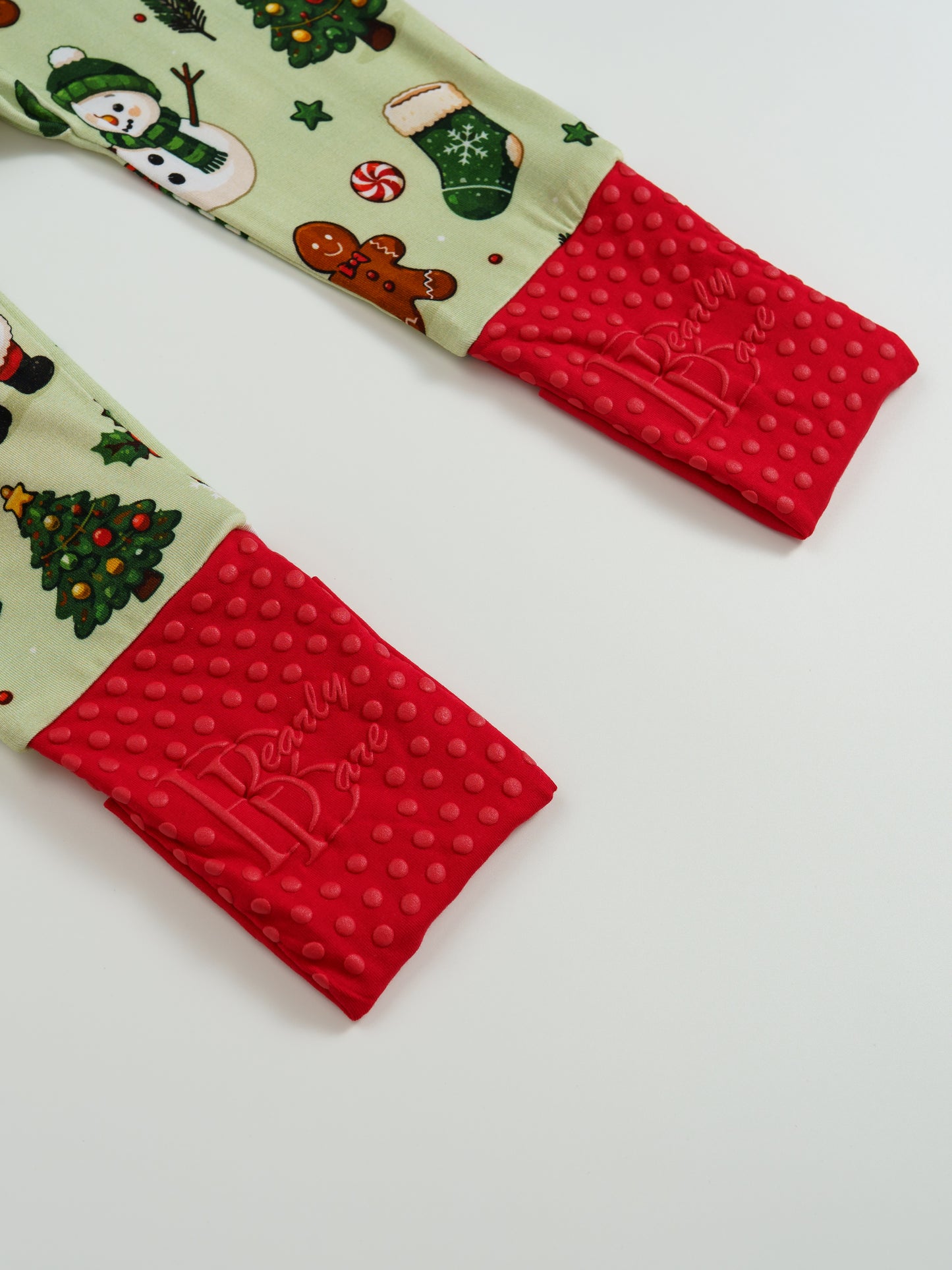 Gingerbread Snow Day – Christmas Bamboo Zipper Sleeper – With Grippers