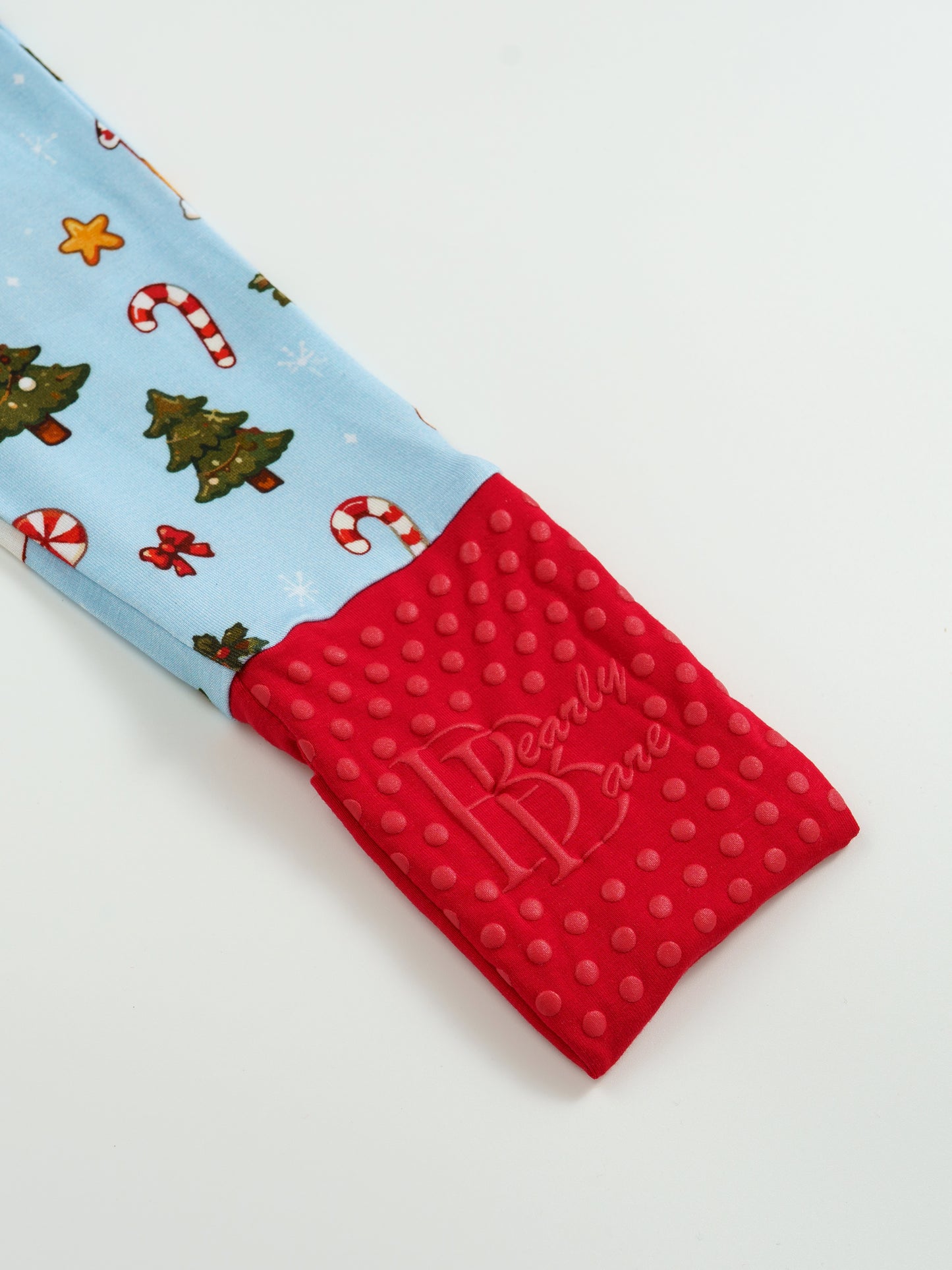 Christmas Cottage – Holiday Bamboo Zipper Sleeper – With Grippers